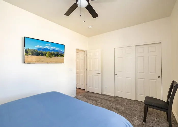 New House Near Mt Elden And Downtown *