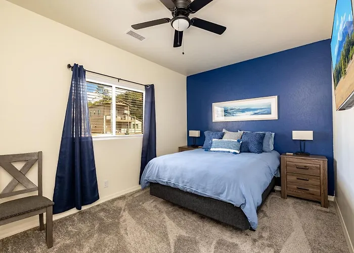 New House Near Mt Elden And Downtown *